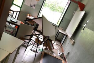 Raid vandalico a scuola, danni per 10mila euro