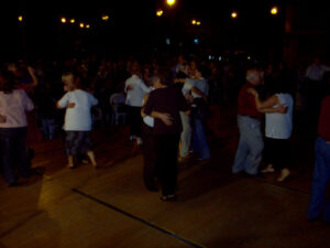 Serate danzanti nonostante le regole anti Covid: chiuso hotel nelle Valli di Lanzo