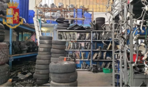 Marito e moglie di Venaria rubavano auto e le rivendevano alle autodemolizioni