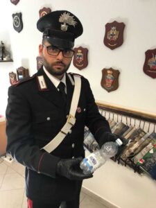 Beve alcol in classe e sviene, studente ricoverato in ospedale