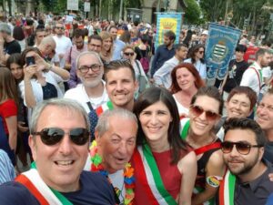 “Niente fascia tricolore ai consiglieri per il Gay Pride”, protesta a 5 stelle in 4 Comuni