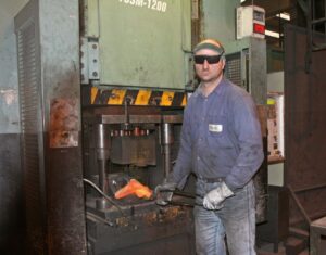 Staffetta generazionale: incentivi a chi passa il lavoro ai giovani