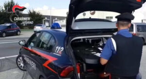 Generi alimentari accanto ai detersivi in un bar, multati i proprietari