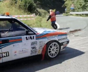 Rally Città di Torino, auto finisce fuori strada e ferisce un carabiniere – VIDEO