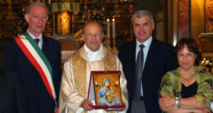 Il commosso addio a don Sergio Savant, ex parroco di Mathi e Venaria