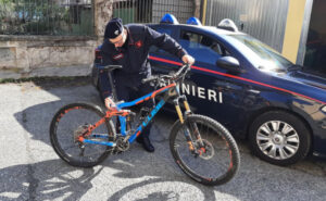 Ritrovata una bici da 6mila euro: è custodita in caserma a Ciriè