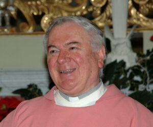 L’addio a monsignor Vincenzo Chiarle, parroco di Vallo dal 1967