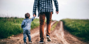 Non vedeva la figlioletta da due anni, giovane papà si toglie la vita