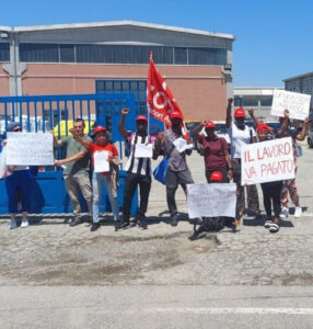 Stato di agitazione per le operaie della Lavanderia Pautass di Leini