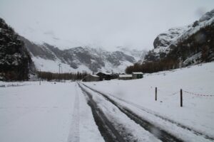 La prima neve ai 1800 metri del Piano della Mussa