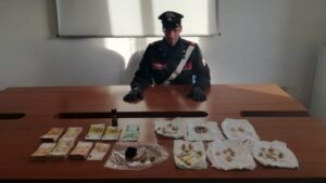 Aveva 6 etti d’oro, 30mila euro e altra refurtiva: fermato il re delle truffe