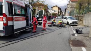 Incidente mortale a Forno Canavese: muore un centauro di 23 anni