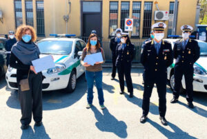 Coronavirus, la Polizia locale consegna due tablet all’ospedale di Ciriè
