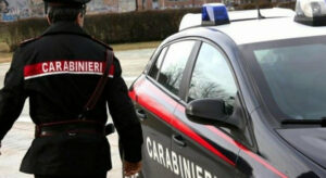 Cade in casa e si rompe il femore, salvata da un carabiniere