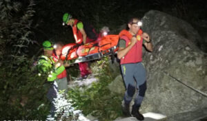 Accusa un malore in montagna, 17enne recuperata dal Soccorso Alpino
