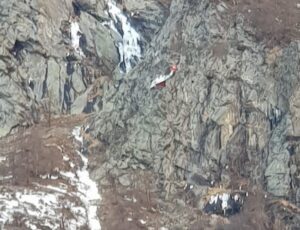 Precipita in montagna, muore un alpinista 33enne