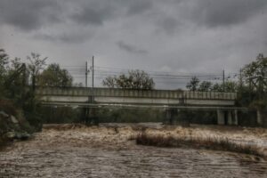 Maltempo, interrotta la linea ferroviaria tra Torino e Ciriè
