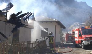 Si innesca un incendio all’interno di un’abitazione, paura in Val Grande