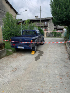 Muore travolto dal suo pick-up