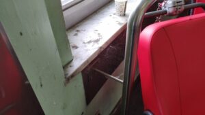Mattinata al pronto soccorso: “Medici e infermieri bravi e gentili ma che sporcizia, e quante ragnatele…”