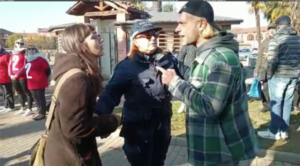 Donna aggredita al mercato cittadino, la simulazione teatrale per riflettere -VIDEO-