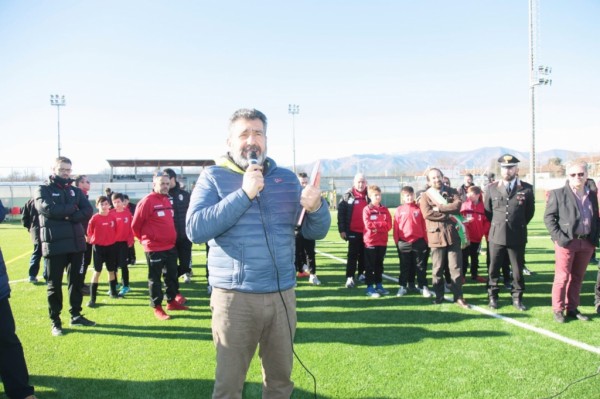 Caselle Calcio, il nuovo campo in erba sintetica è realtà