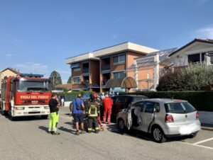 Scontro tra auto, due i feriti