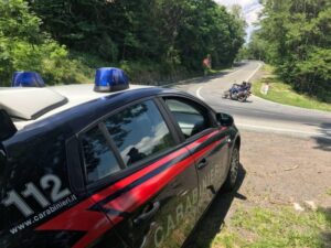 Motociclisti e bella stagione: sanzioni e ritiro di patenti, in 18 nei guai