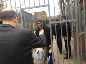 Lanzo, scarcerato il fotoreporter Mauro Donato dopo tre settimane di detenzione in Serbia