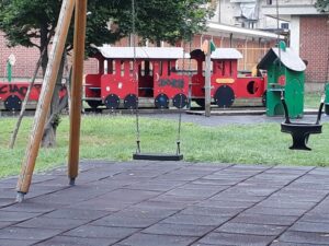 Ciriè, atti osceni al parco giochi: denunciato un 37enne
