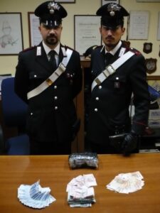 Nascondeva a casa 500mila euro di cocaina: arrestato panettiere