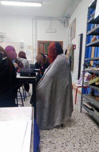 A scuola con la coperta, continuano le segnalazioni degli istituti al freddo