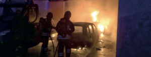 Borgaro: “l’incendio di Capodanno” distrugge due Mercedes e un camper