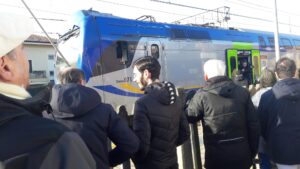 Torino-Ceres: inaugurata la “nuova ferrovia”, restano i nodi parcheggi e sottopasso