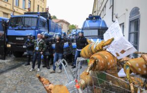 Il G7 con una Venaria blindata attende il corteo di domani