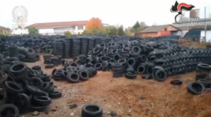 Caselle, quasi concluse le operazioni di smaltimento di 800 tonnellate di pneumatici -VIDEO-