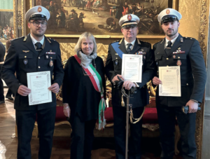 Nole, salvarono un ragazzo: tre agenti premiati
