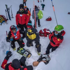 Elevato pericolo valanghe nelle vacanze di Pasqua, il monito del Soccorso Alpino