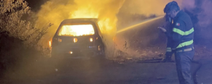 Venaria: auto in fiamme nel quartiere Fiordaliso, indagano i carabinieri