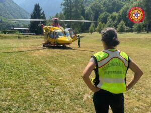 Ciclista coinvolto in incidente con auto grave al Cto