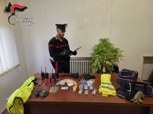 Canavese: sequestrato il kit completo del truffatore