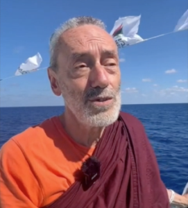 Seconda Flottilla: il monaco  buddista di Lanzo Claudio Torrero prima dell’arresto da parte degli israeliani -Video-