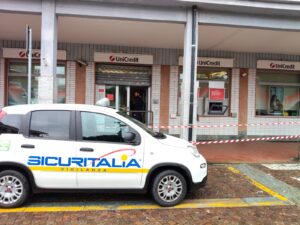 Borgaro: assalto all’Unicredit di piazza Europa