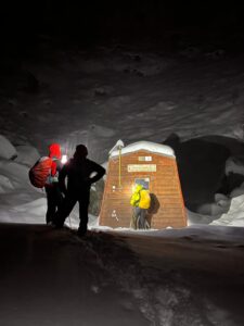 Val Servin, due ore di ricerche per  salvare due giovani escursionisti dispersi