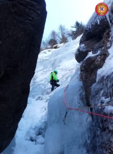 Ceresole Reale, soccorsa scalatrice bloccata sulla cascata di ghiaccio Bellagarda
