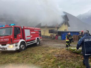 Ceres , incendio distrugge parzialmente una villa