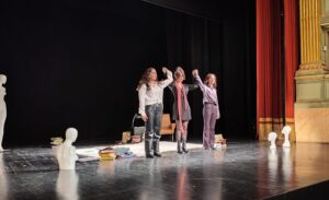 Grande successo al teatro di Alba per l’attrice di Viù Alessia Donadio