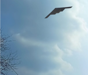 Stealth a bassa quota sulle Valli di Lanzo: il B-2 su Cafasse e i sette C 130 a Caselle