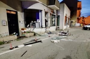 Torna la “banda della marmotta”: salta in aria il bancomat a Robassomero