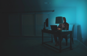 Reati sui minori, il dovere del silenzio: perché non facciamo i nomi (e perché è un atto di civiltà)